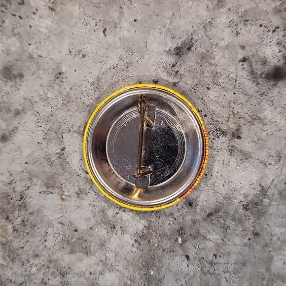 Much Music Promo Button - Picture 2 of 2